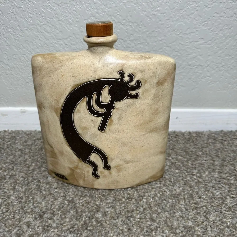 ‎Mara Kokopelli Design Decanter Stoneware Handmade